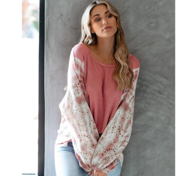 WALENTINA Contrast Sleeve Blouse - Picture 7 of 8